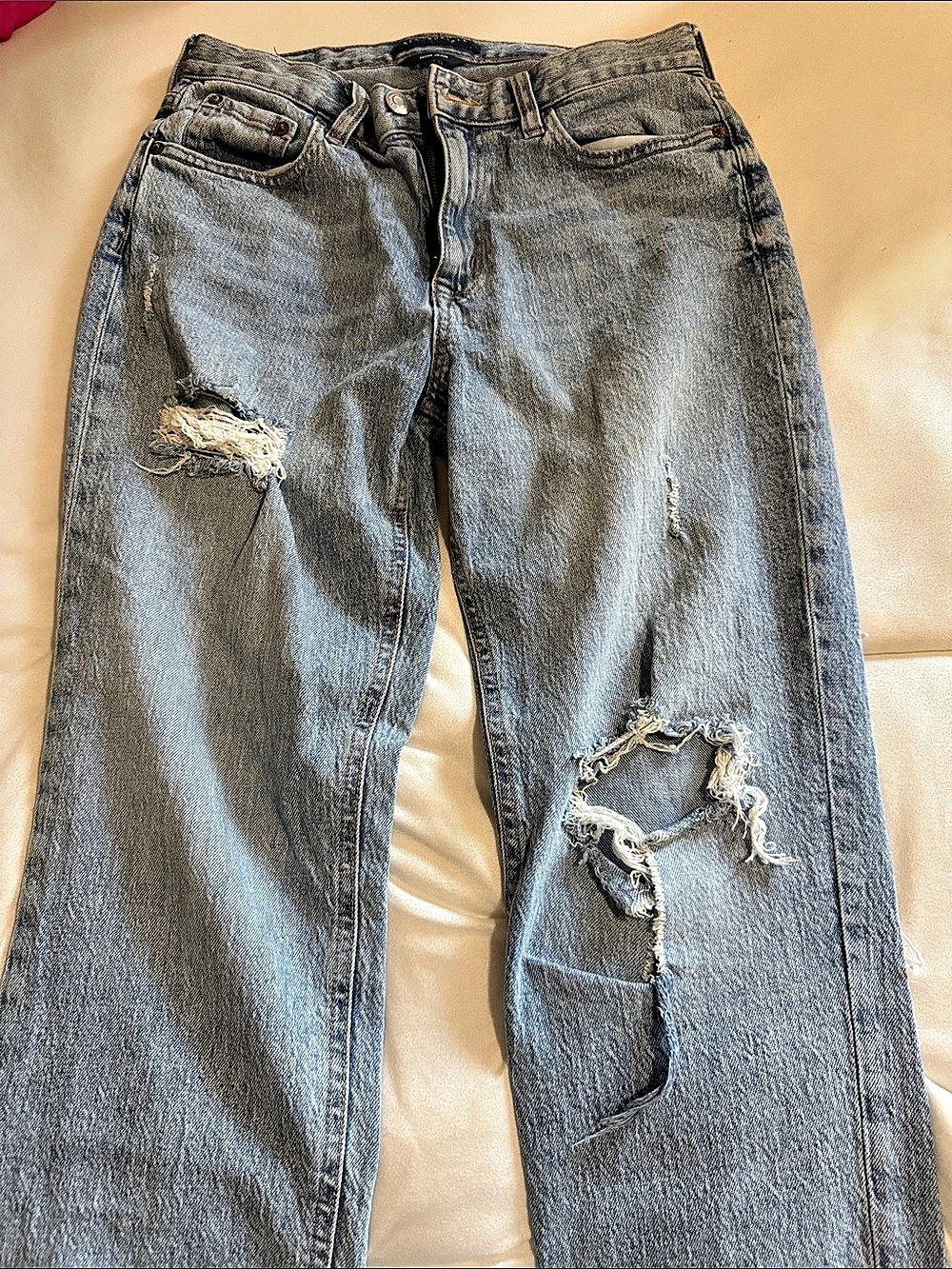 Distressed Mom Jeans in Blue